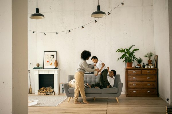 5 approches créatives pour favoriser la biodiversité dans votre jardin réjouissant en bord de mer